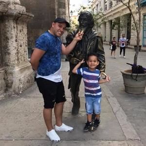 Meet your Posher, Yoandi